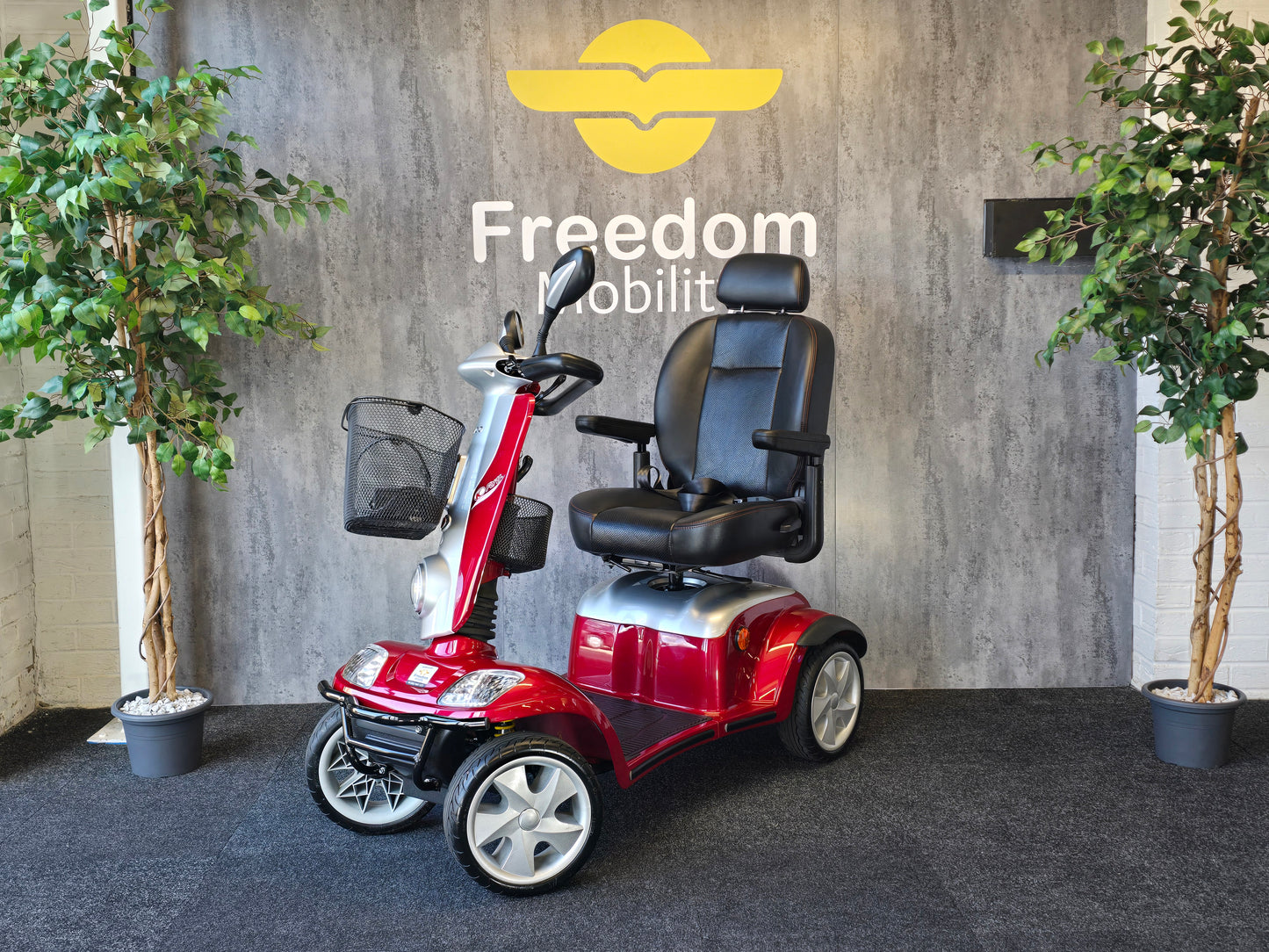 Kymco Maxi XLS (Red - Solid Tyres) - Reconditioned