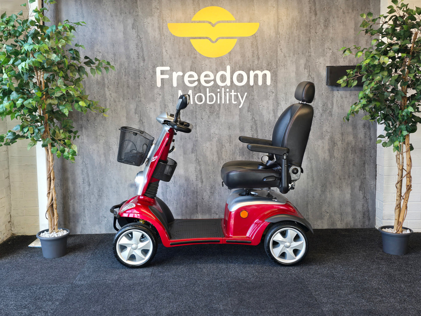 Kymco Maxi XLS (Red - Solid Tyres) - Reconditioned