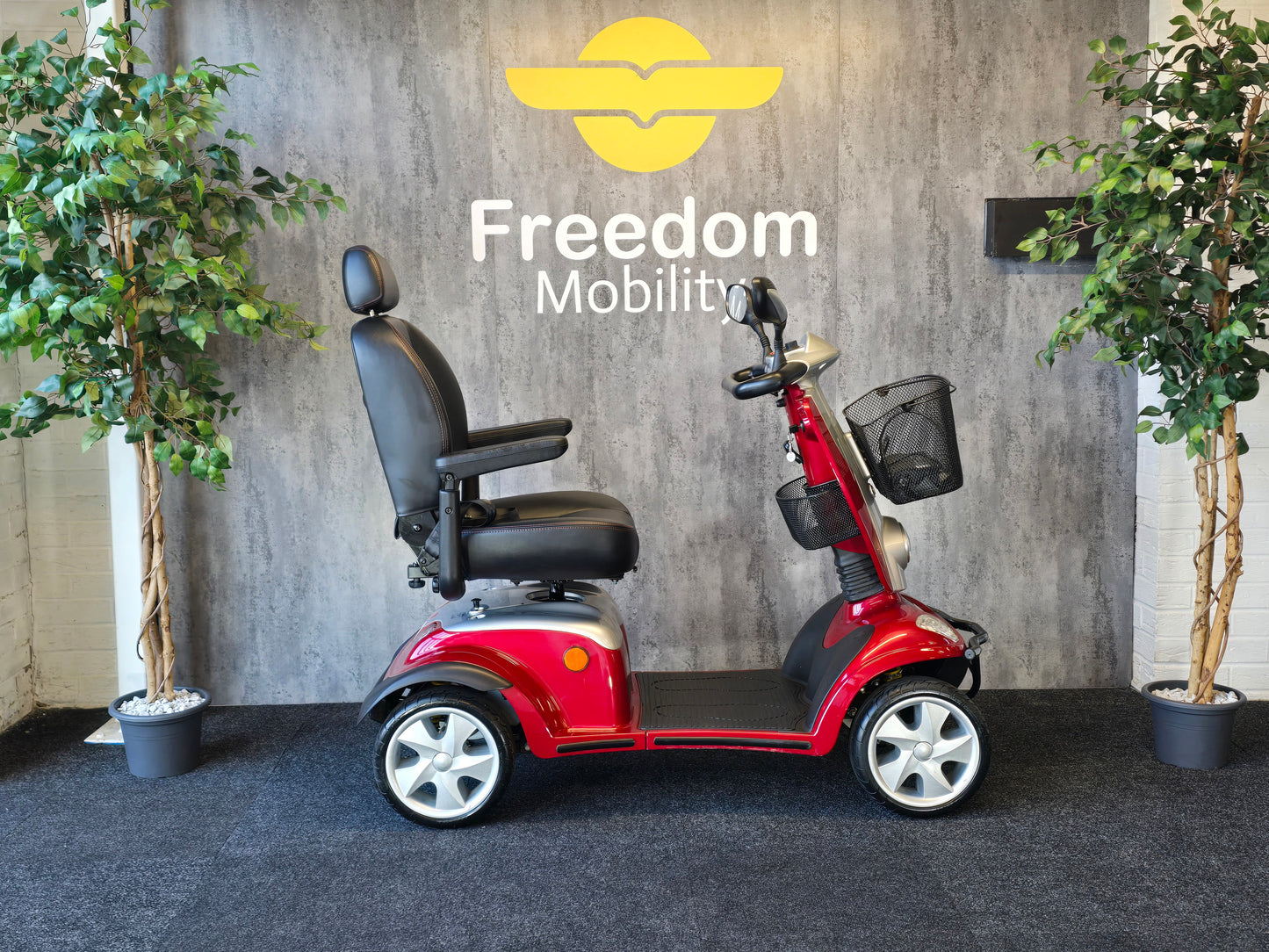 Kymco Maxi XLS (Red - Solid Tyres) - Reconditioned