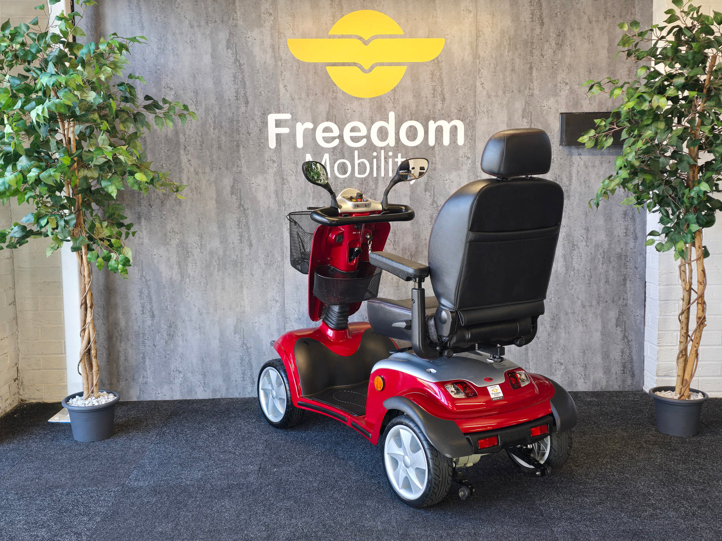 Kymco Maxi XLS (Red - Solid Tyres) - Reconditioned