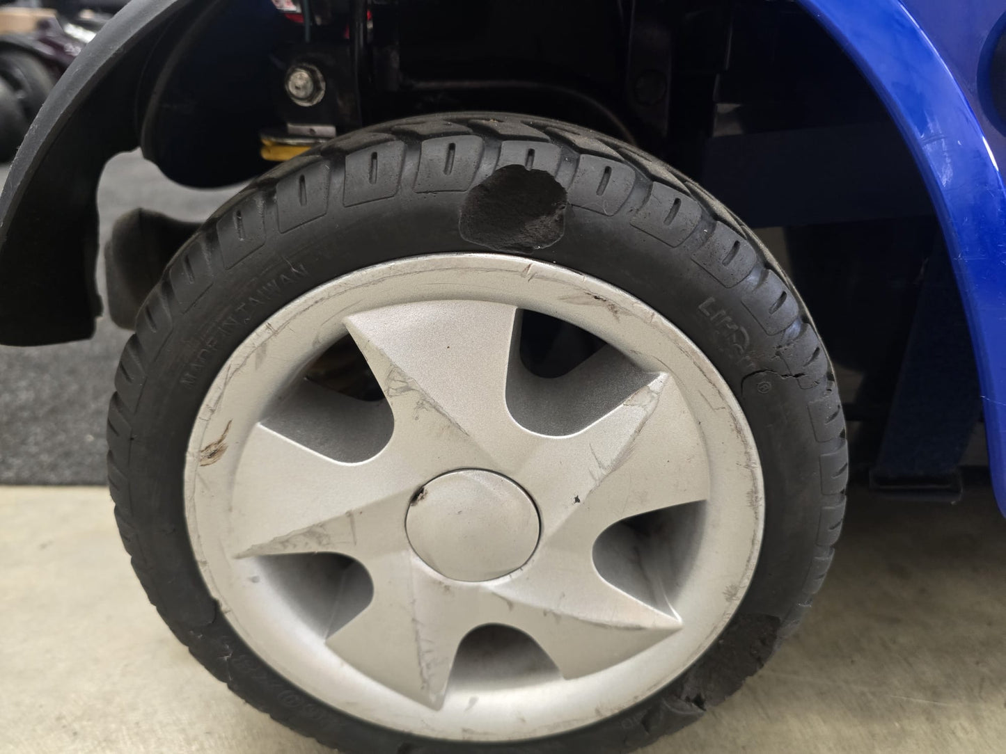 Kymco Midi XLS (Blue) Solid Tyres- Reconditioned