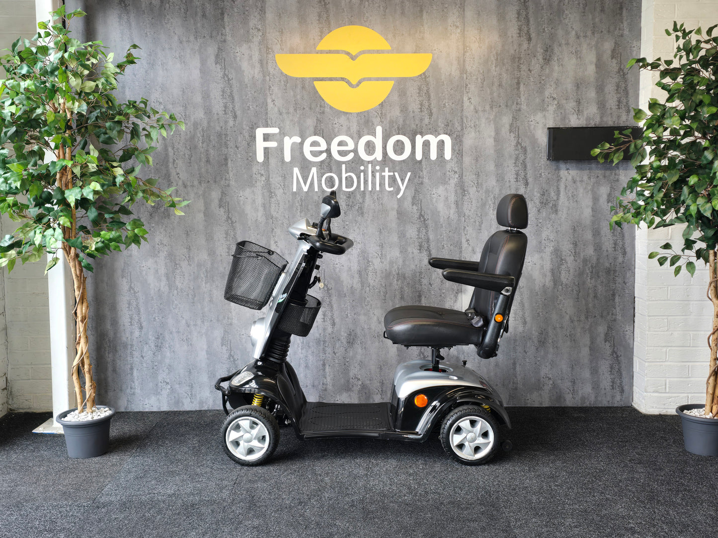 Kymco Midi XLS (Black) Solid Tyres- Reconditioned