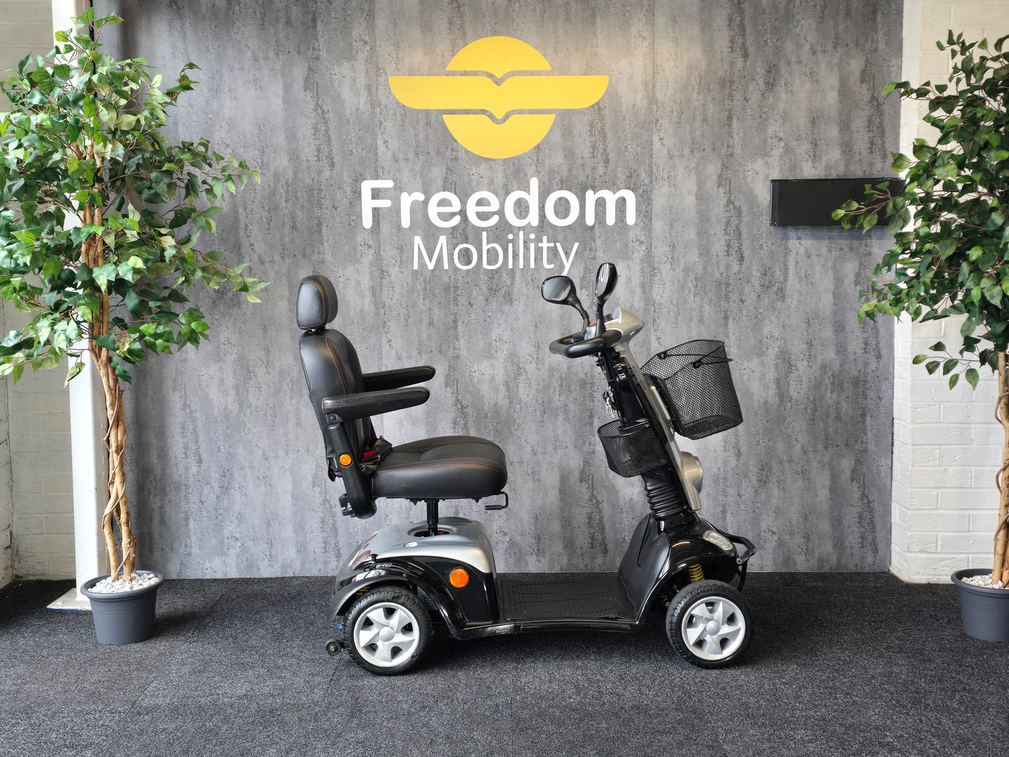 Kymco Midi XLS (Black) Solid Tyres- Reconditioned