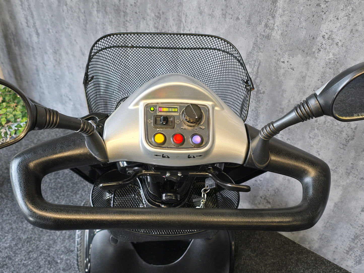 Kymco Midi XLS (Black) Solid Tyres- Reconditioned