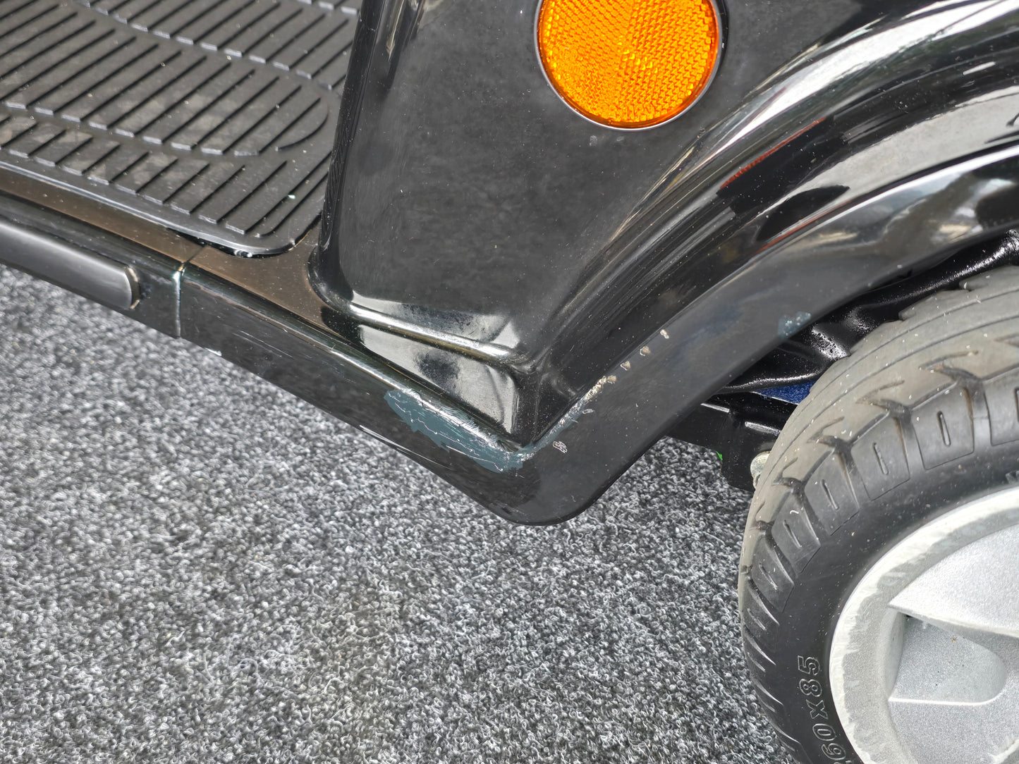 Kymco Midi XLS (Black) Solid Tyres- Reconditioned