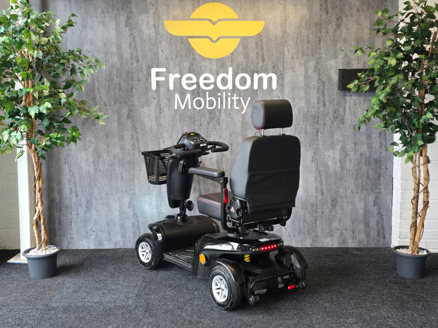 Kymco Komfy 4 (Black) - Reconditioned