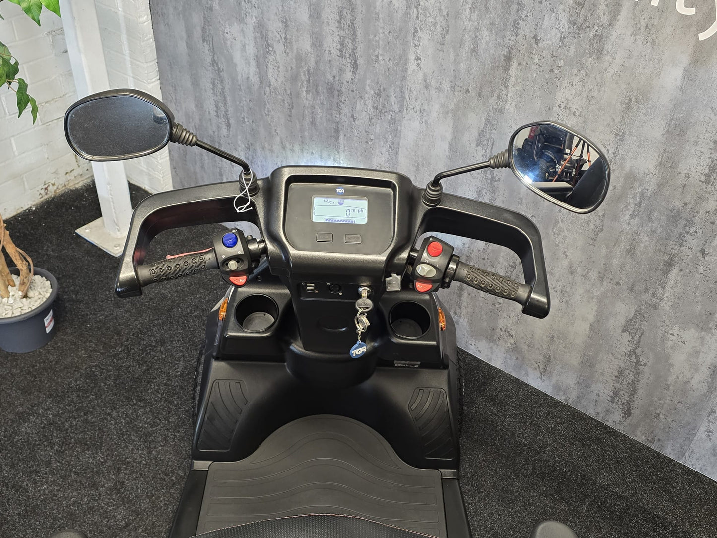 TGA Breeze S4 (Grey) - Reconditioned