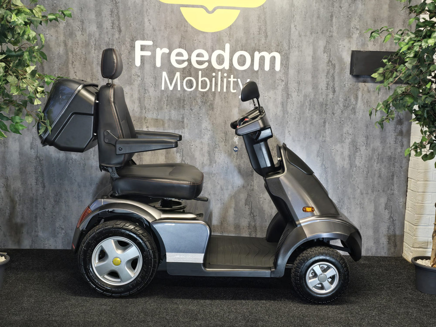 TGA Breeze S4 (Grey) - Reconditioned