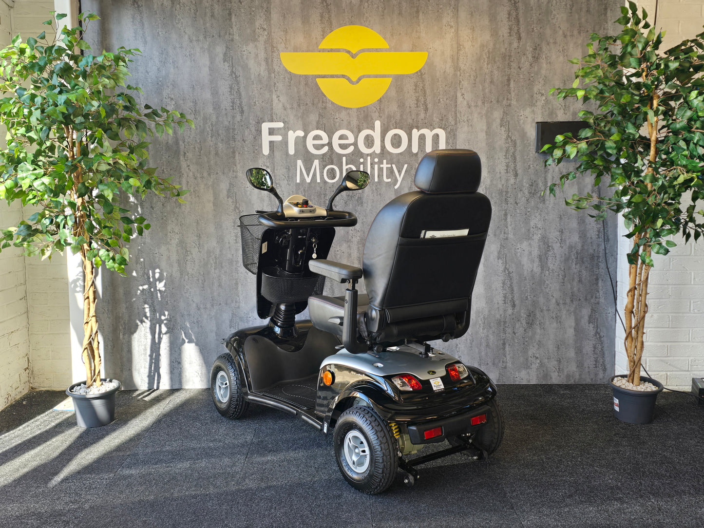Kymco Maxi XLS (Black) - Reconditioned