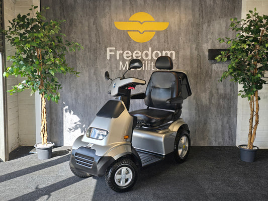 TGA Breeze S4 (Silver) - Reconditioned