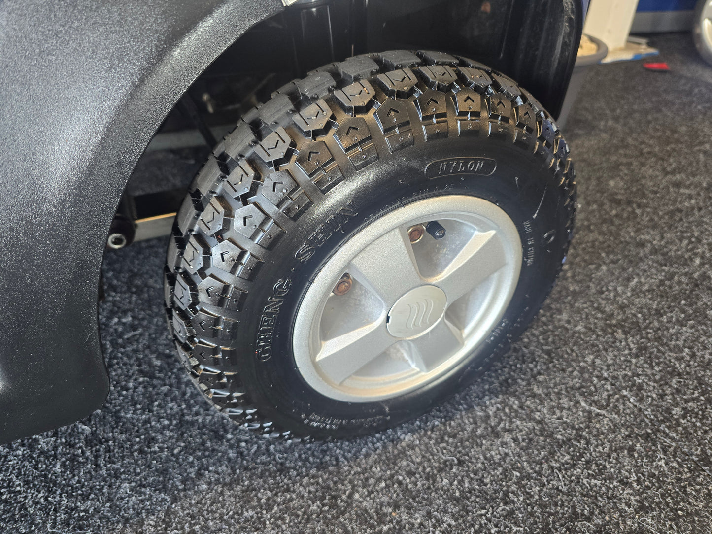 TGA Breeze S4 (Silver) - Reconditioned